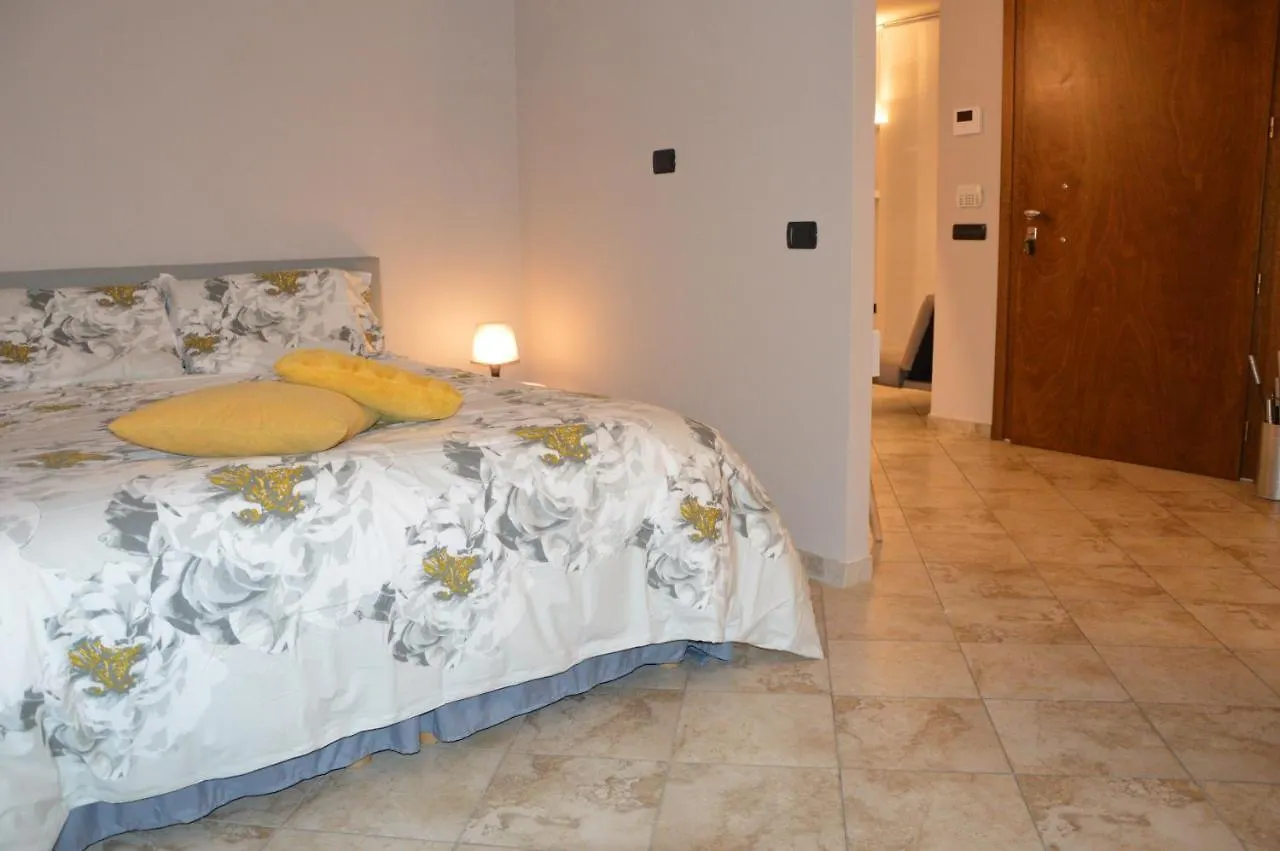 Chrisiola Villa Galleno Italy
